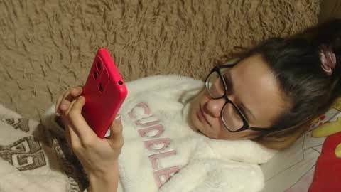 Snapshot of flowercandydoll chatting on 01/17/25, 07:05 say meow and send tip  online show from 01/17/25, 07:05