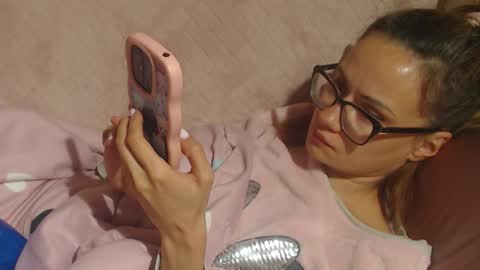 Snapshot of flowercandydoll chatting on 10/14/25, 05:03 say meow and send tip  online show from 10/14/25, 05:03