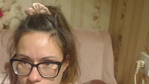 say meow and send tip  online show from 11/13/25, 04:39