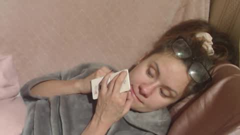 say meow and send tip  online show from 12/03/25, 09:13