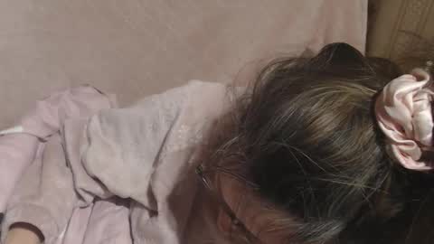 say meow and send tip  online show from 12/19/25, 06:04