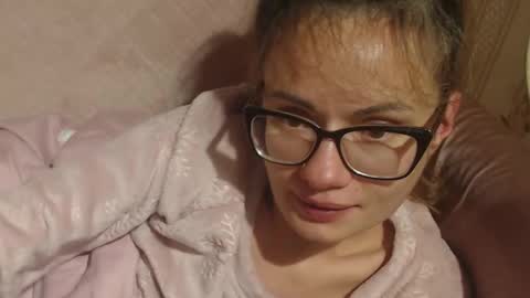 Snapshot of flowercandydoll13 chatting on 10/22/25, 06:29 say meow and send tip online show from 10/22/25, 06:29