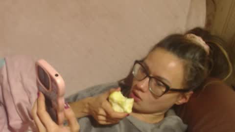 say meow and send tip  online show from 11/21/25, 11:58