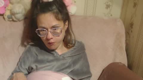 say meow and send tip  online show from 04/27/26, 06:50