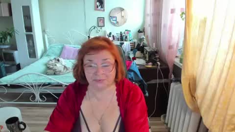 Snapshot of flowerlover8 chatting on 05/17/26, 05:05 Flowerlower online show from 05/17/26, 05:05