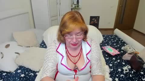 Snapshot of flowerlover8 chatting on 05/31/26, 06:09 Flowerlower online show from 05/31/26, 06:09