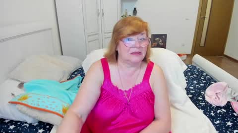 Snapshot of flowerlover8 chatting on 06/08/26, 01:50 Flowerlower online show from 06/08/26, 01:50