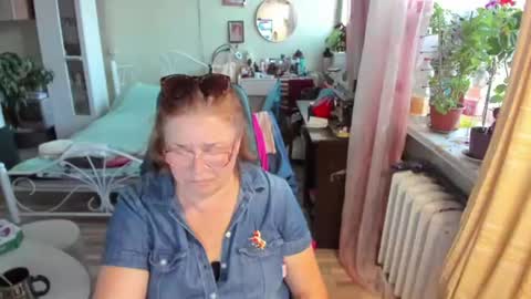 Snapshot of flowerlover8 chatting on 07/18/26, 06:34 Flowerlower online show from 07/18/26, 06:34