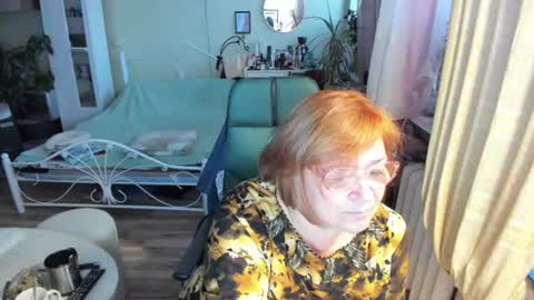 Snapshot of flowerlover8 chatting on 08/02/26, 06:39 Flowerlower online show from 08/02/26, 06:39
