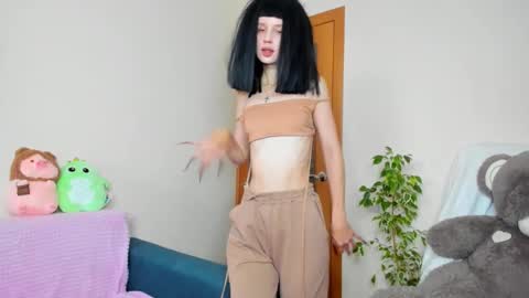 Snapshot of flowerofsin2001 chatting on 09/15/25, 02:17 Flower online show from 09/15/25, 02:17