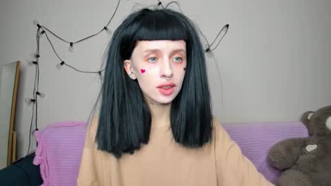 Snapshot of flowerofsin2001 chatting on 10/01/25, 02:45 Flower online show from 10/01/25, 02:45