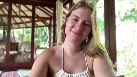 fluffy_bunnyxxx online show from 02/10/25, 04:19