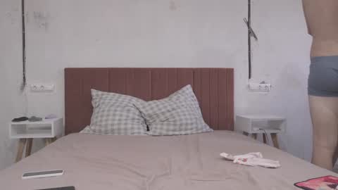 Snapshot of fluffy_hat chatting on 12/16/24, 05:27 Fluffy and Krut online show from 12/16/24, 05:27