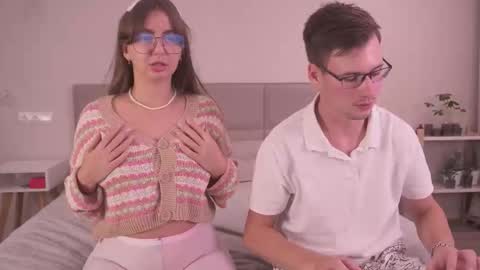 Snapshot of fluffy_hat chatting on 10/06/25, 06:05 Fluffy and Krut online show from 10/06/25, 06:05