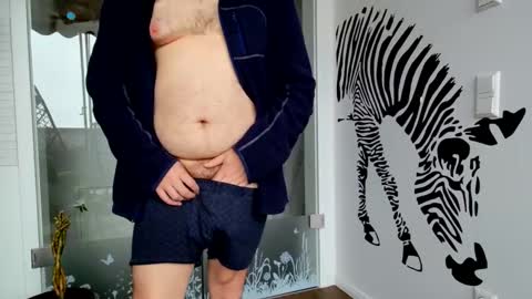fluffybutt_ online show from 02/01/26, 12:48