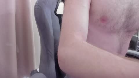 Snapshot of fluffycat_ chatting on 12/12/24, 10:13 fluffycat online show from 12/12/24, 10:13