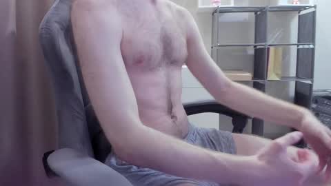 Snapshot of fluffycat_ chatting on 12/15/24, 07:42 fluffycat online show from 12/15/24, 07:42