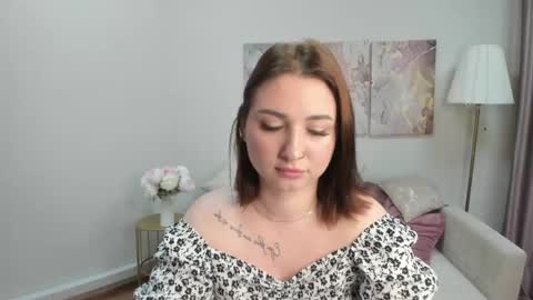 Lina online show from 06/04/26, 12:27