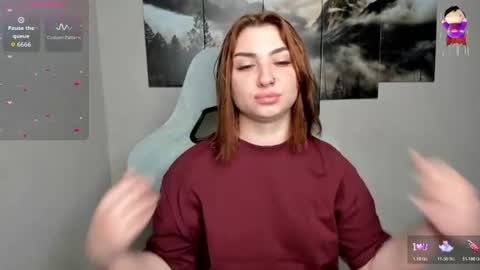 Lina online show from 06/18/26, 12:44