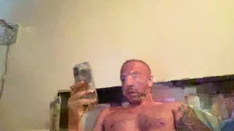 Snapshot of fluxboyez chatting on 06/17/26, 02:03 fluxboyez online show from 06/17/26, 02:03