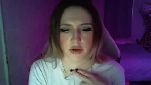 Snapshot of fluxsux chatting on 09/29/25, 12:43 Flux online show from 09/29/25, 12:43