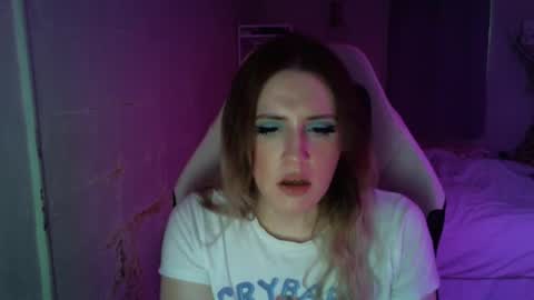 Snapshot of fluxsux chatting on 10/01/25, 12:44 Flux online show from 10/01/25, 12:44