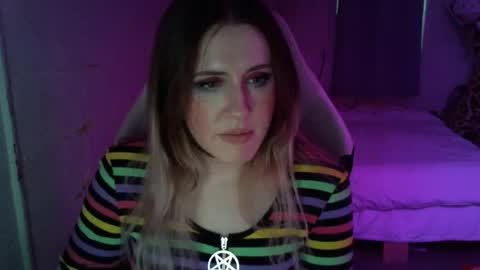 Snapshot of fluxsux chatting on 10/13/25, 01:11 Flux online show from 10/13/25, 01:11