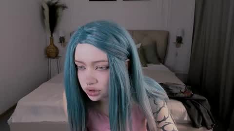 fly_dragon_fly online show from 05/17/26, 01:29