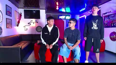 Snapshot of flyckers chatting on 02/17/26, 07:09 flyckers online show from 02/17/26, 07:09