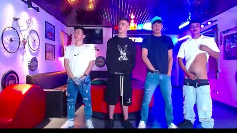 Snapshot of flyckers chatting on 02/23/26, 07:22 flyckers online show from 02/23/26, 07:22