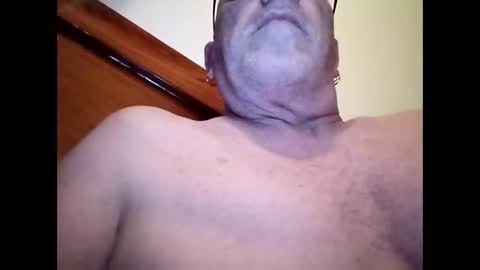 Snapshot of flye63 chatting on 03/23/26, 04:33 flye63 online show from 03/23/26, 04:33