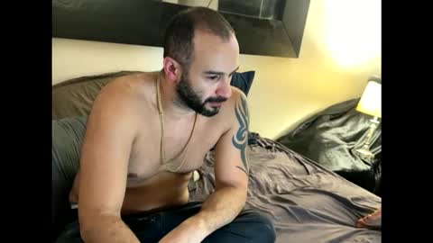 Snapshot of flyerstud_mtl chatting on 02/22/26, 02:45 FlyerStud Mtl online show from 02/22/26, 02:45