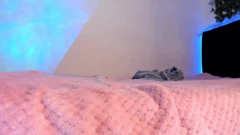 Snapshot of flylia_ chatting on 03/10/25, 08:56 lia online show from 03/10/25, 08:56