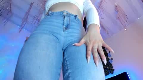 Snapshot of flylia_ chatting on 09/09/25, 10:42 lia online show from 09/09/25, 10:42