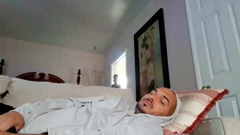 Snapshot of fn389 chatting on 12/24/24, 10:49 Frank online show from 12/24/24, 10:49