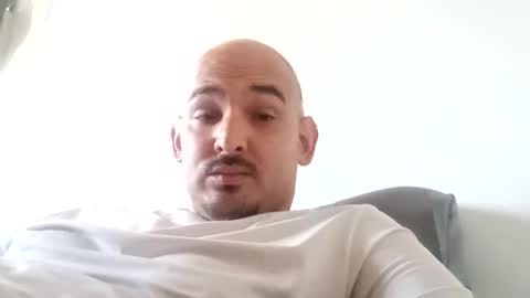 Snapshot of fn389 chatting on 10/30/25, 12:23 Frank online show from 10/30/25, 12:23