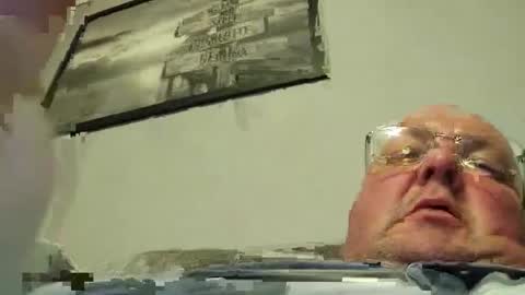 Snapshot of focusfuker chatting on 01/11/25, 01:37 focusfuker online show from 01/11/25, 01:37