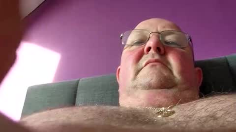 Snapshot of focusfuker chatting on 11/26/25, 01:01 focusfuker online show from 11/26/25, 01:01