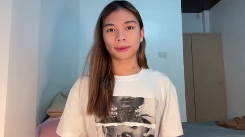 Snapshot of foeheart chatting on 02/23/26, 01:03 Foe online show from 02/23/26, 01:03