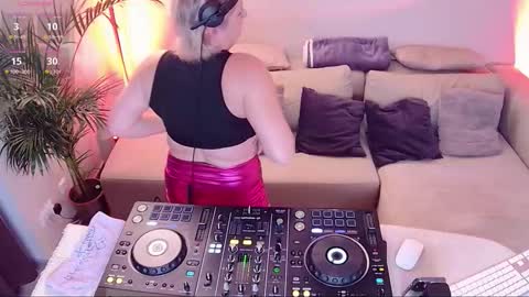 Forbidden Kitty online show from 11/08/25, 04:07