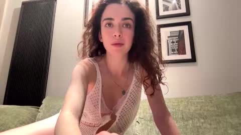 Snapshot of forbiddennvelvet chatting on 02/14/26, 03:31 forbiddennvelvet online show from 02/14/26, 03:31