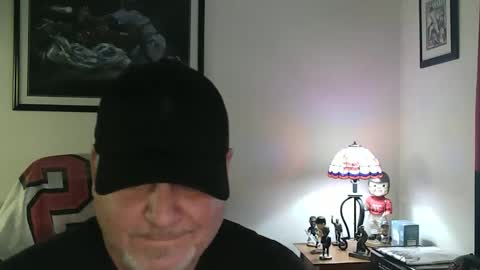 Snapshot of foreplayman22 chatting on 11/17/25, 10:26 foreplayman22 online show from 11/17/25, 10:26