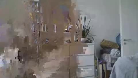 Snapshot of forest1989 chatting on 10/07/25, 09:39 forest1989 online show from 10/07/25, 09:39