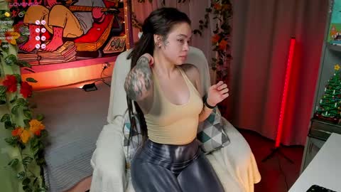 Snapshot of forest_lina chatting on 01/11/25, 08:11 online show from 01/11/25, 08:11