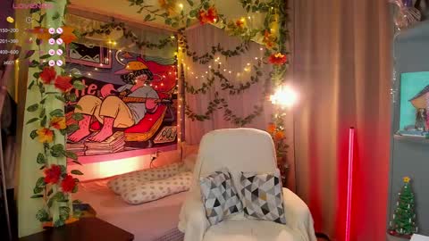 Snapshot of forest_lina chatting on 02/10/25, 12:50 online show from 02/10/25, 12:50