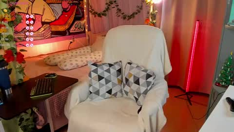 Snapshot of forest_lina chatting on 02/16/25, 01:05 online show from 02/16/25, 01:05