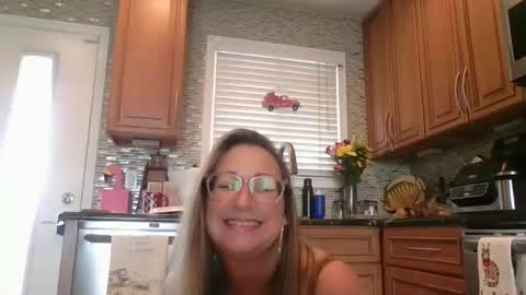 Aleesa online show from 02/18/25, 01:44