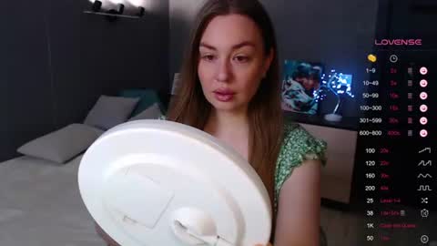 Julia online show from 06/13/26, 06:22