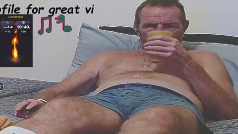 doc online show from 10/16/25, 01:06