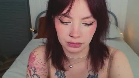 Snapshot of forget__me__nots chatting on 11/23/25, 11:10 forget__me__nots online show from 11/23/25, 11:10